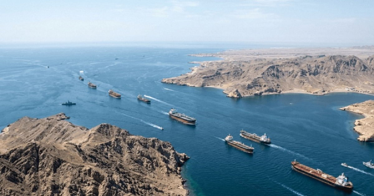 إيران تصر على حقها في السيطرة على الملاحة في مضيق هرمز